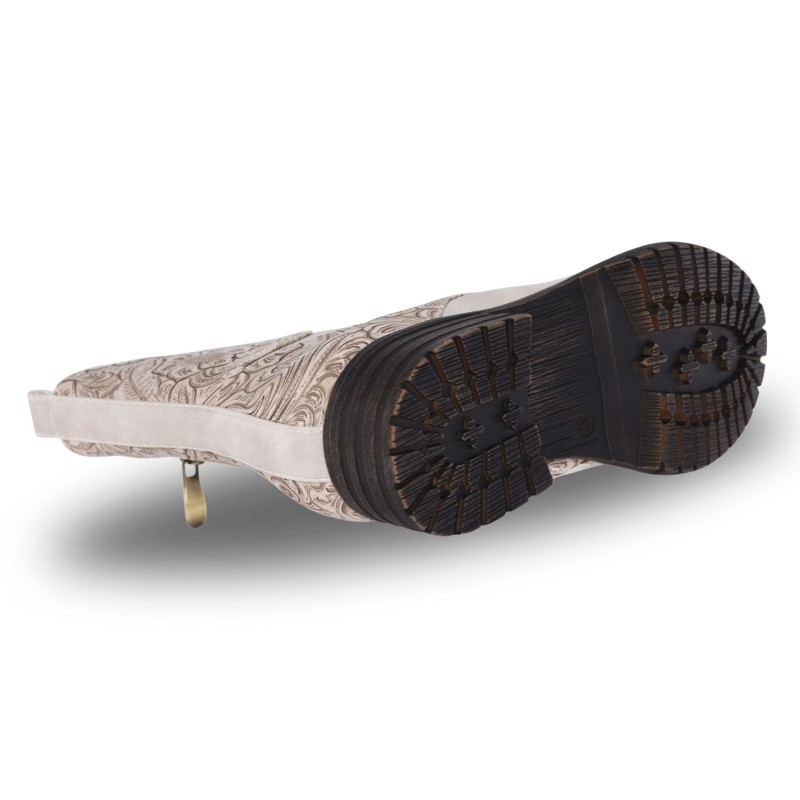 laura vita - ngacmayo 25