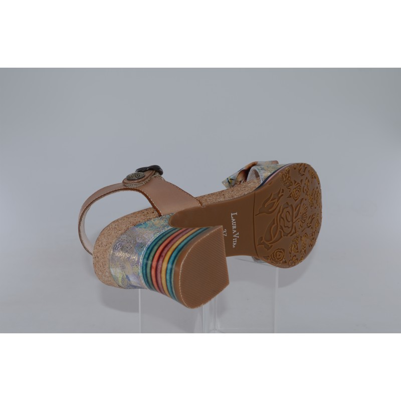 laura vita - decbyo 24