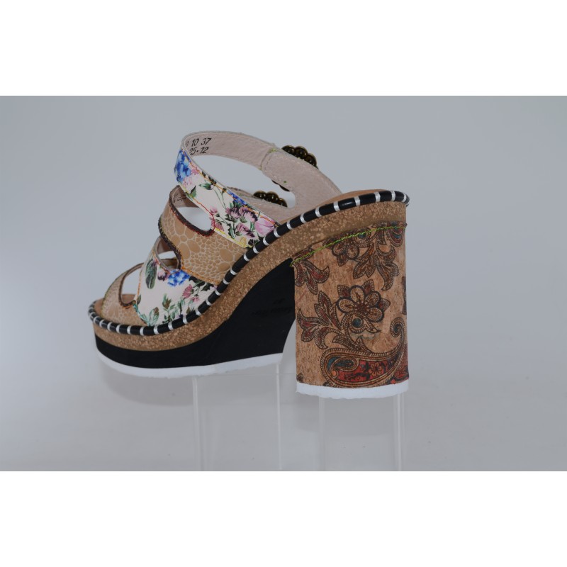 naomio 10 - laura vita