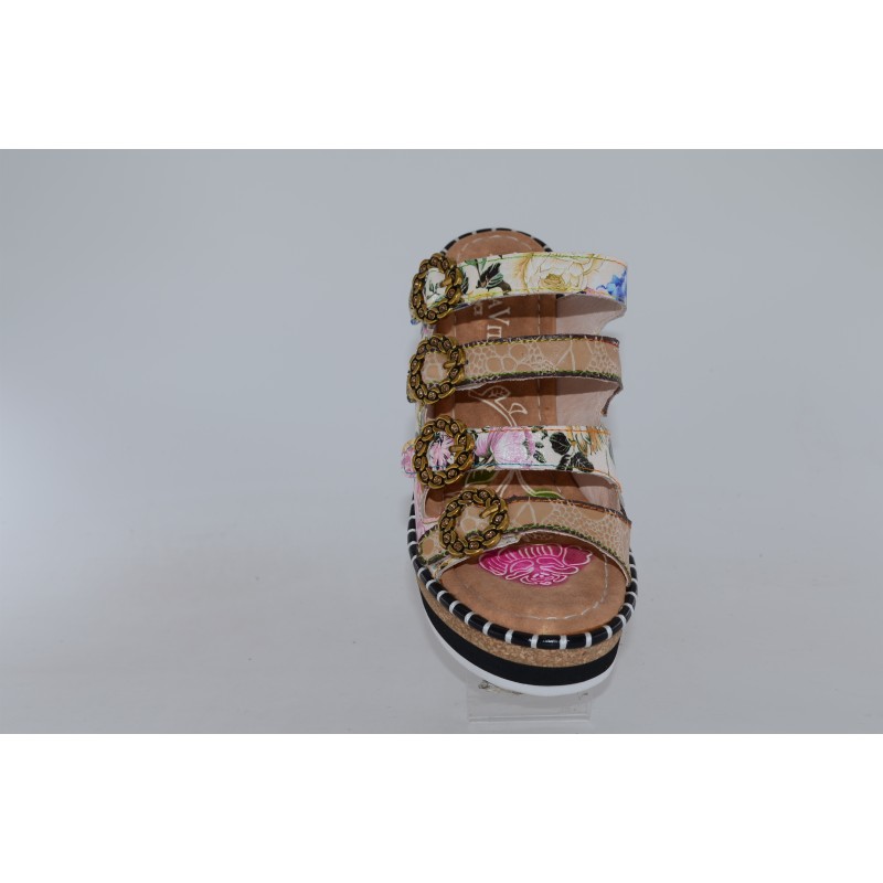 naomio 10 - laura vita